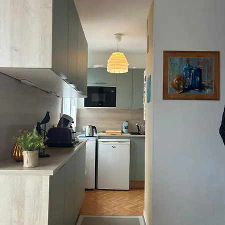 Apartment 2 Minutes De La *