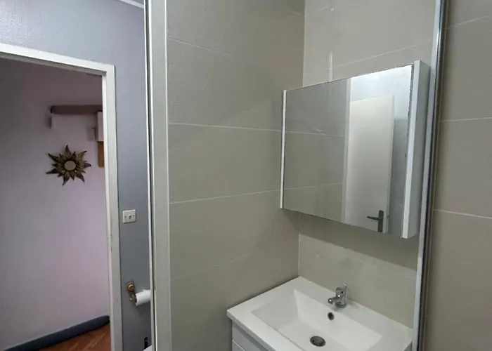 Apartment 2 Minutes De La *